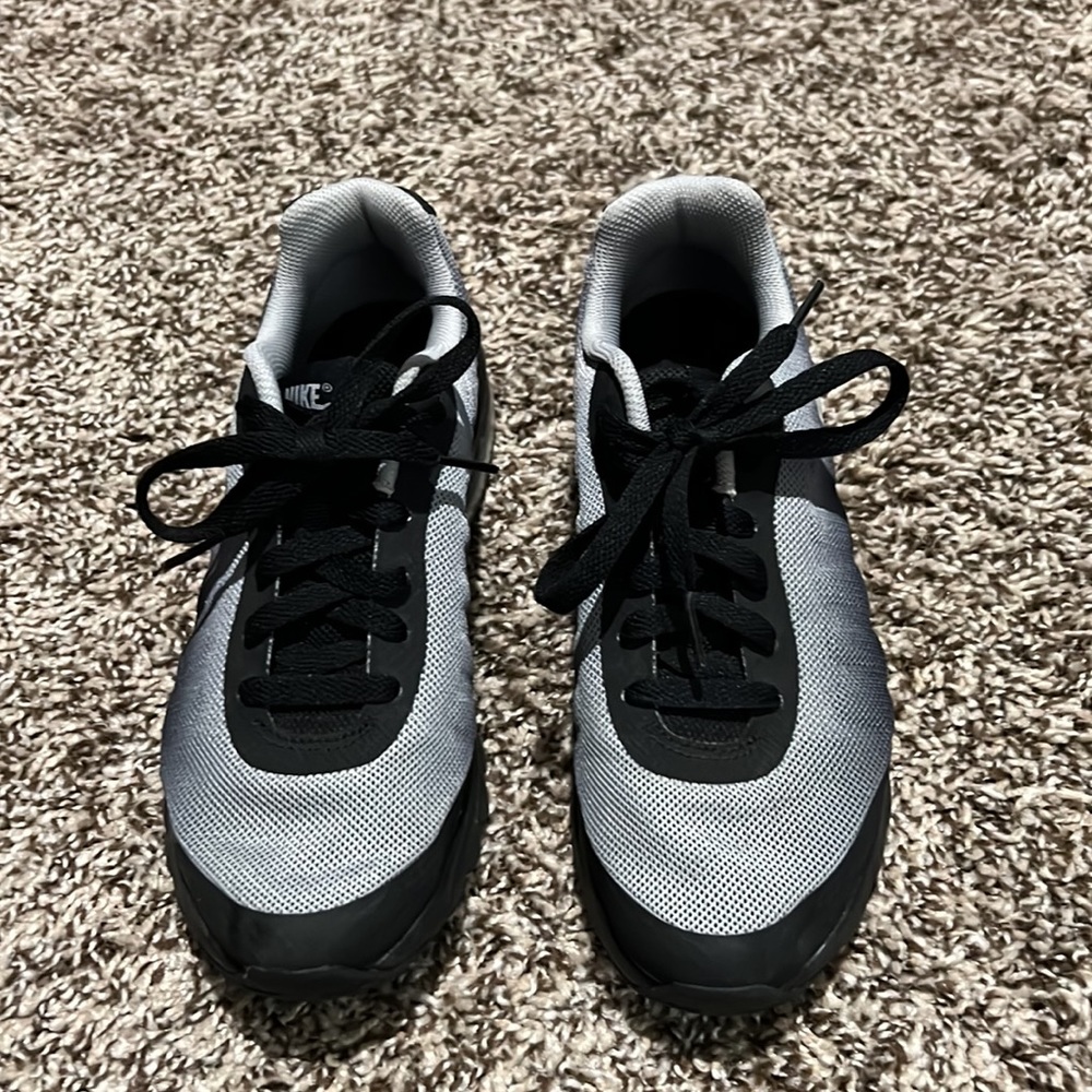 Nike Air Max - Picture 2 of 5
